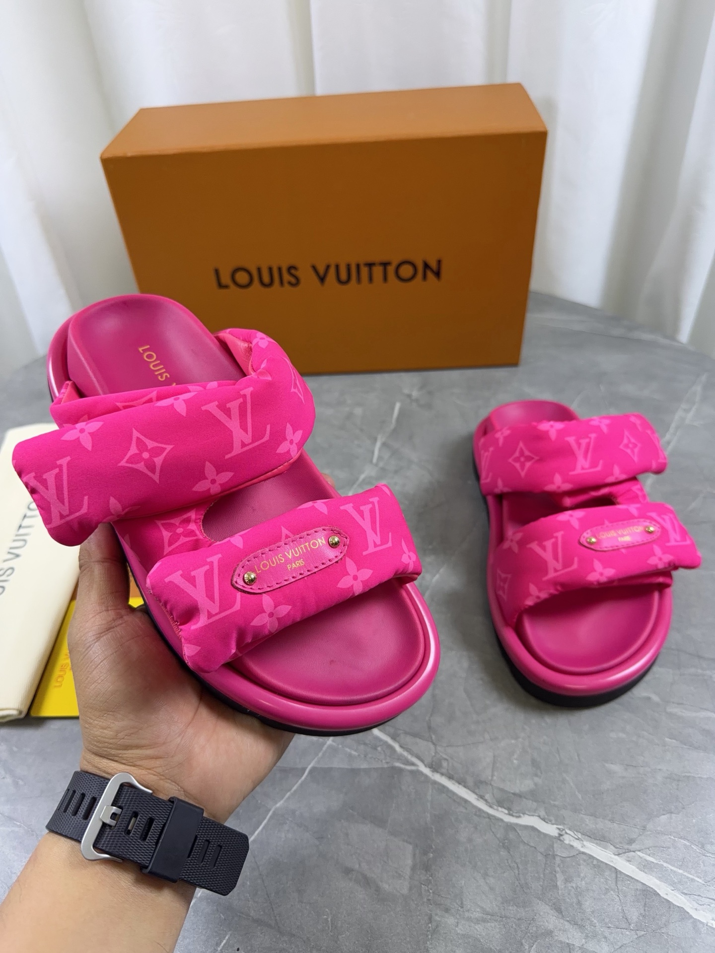 LV Style Leather Men's Shoes style reference detail image 8 from source 766792