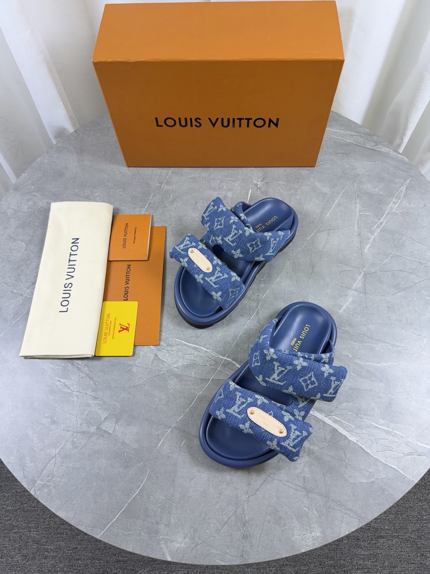 LV Style Leather Men's Shoes style reference detail image 8 from source 766793
