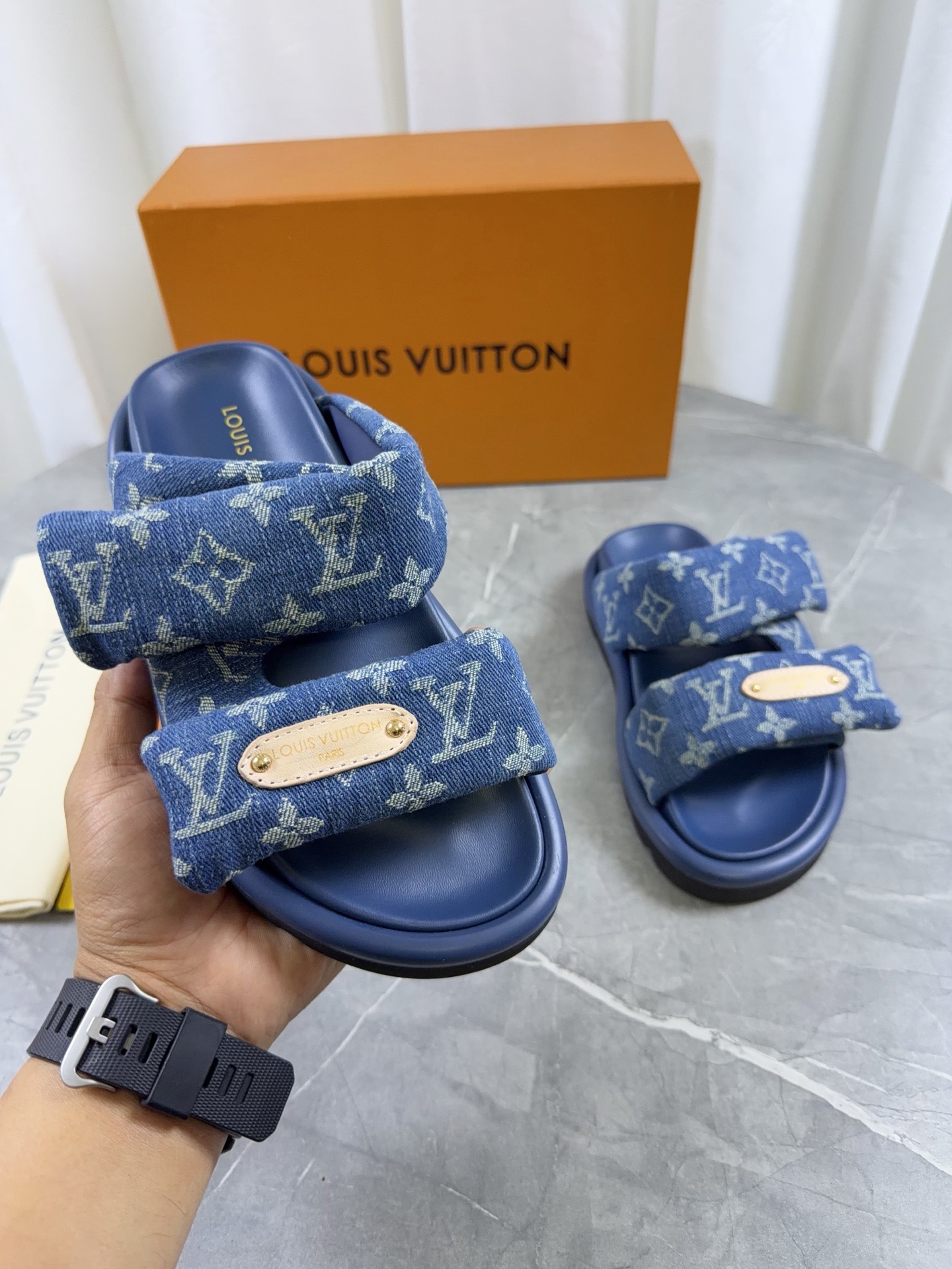 LV Style Leather Men's Shoes style reference detail image 5 from source 766793