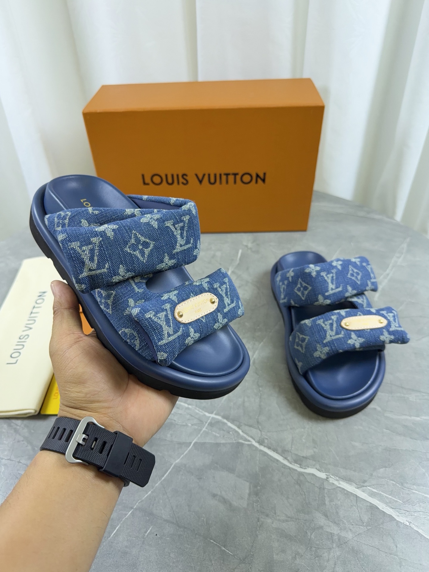 LV Style Leather Men's Shoes style reference detail image 9 from source 766793