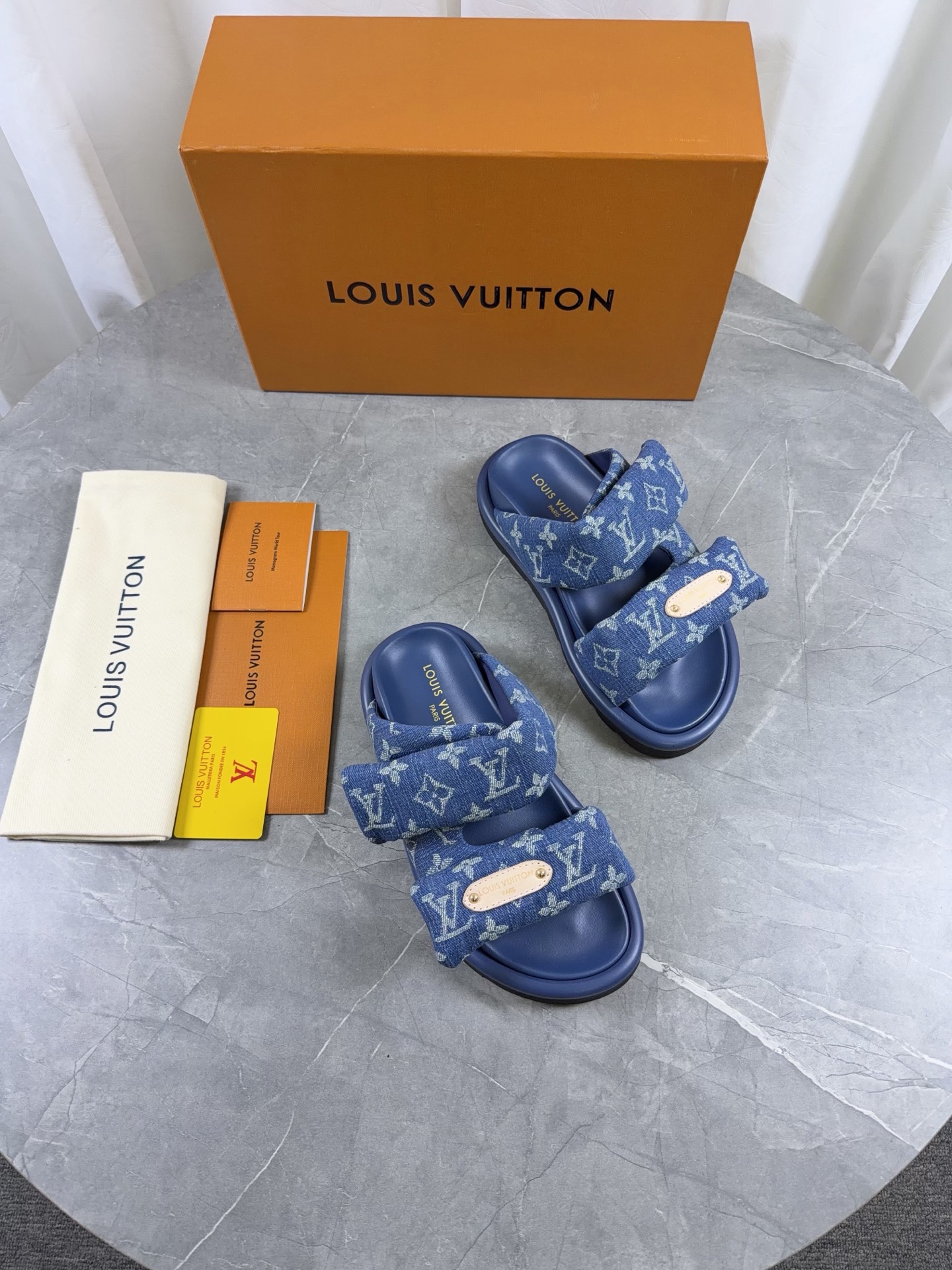 LV Style Leather Men's Shoes style reference detail image 4 from source 766793