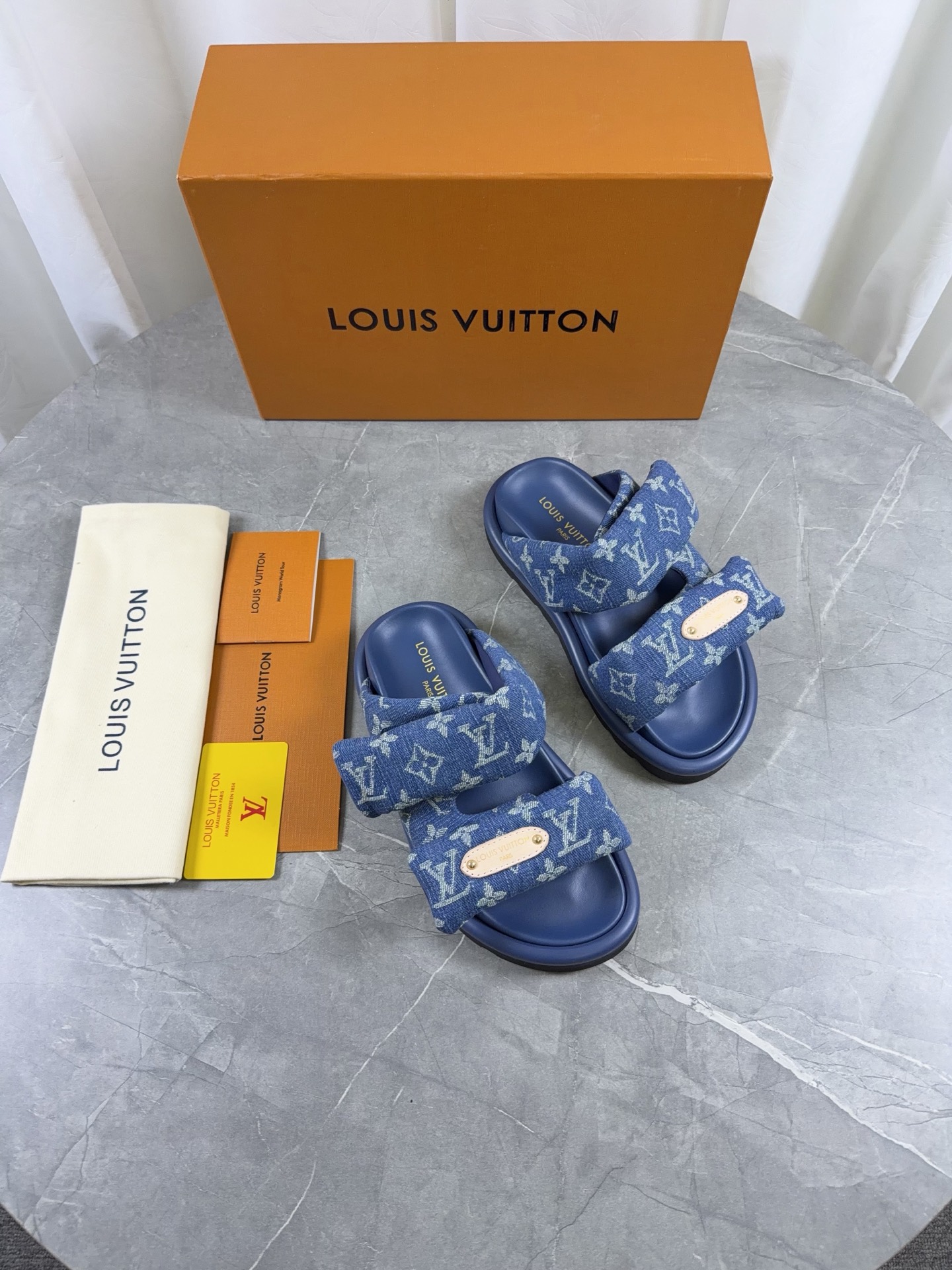 LV Style Leather Men's Shoes style reference detail image 7 from source 766793