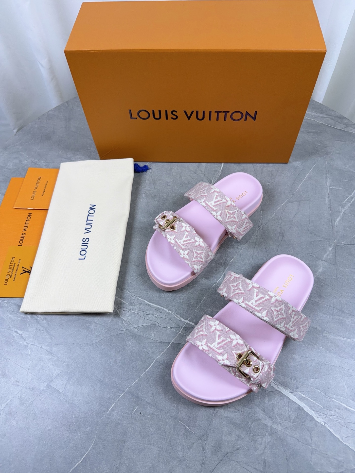 루이비통 신발 130642 Louis Vuitton Shoes 썸네일 이미지