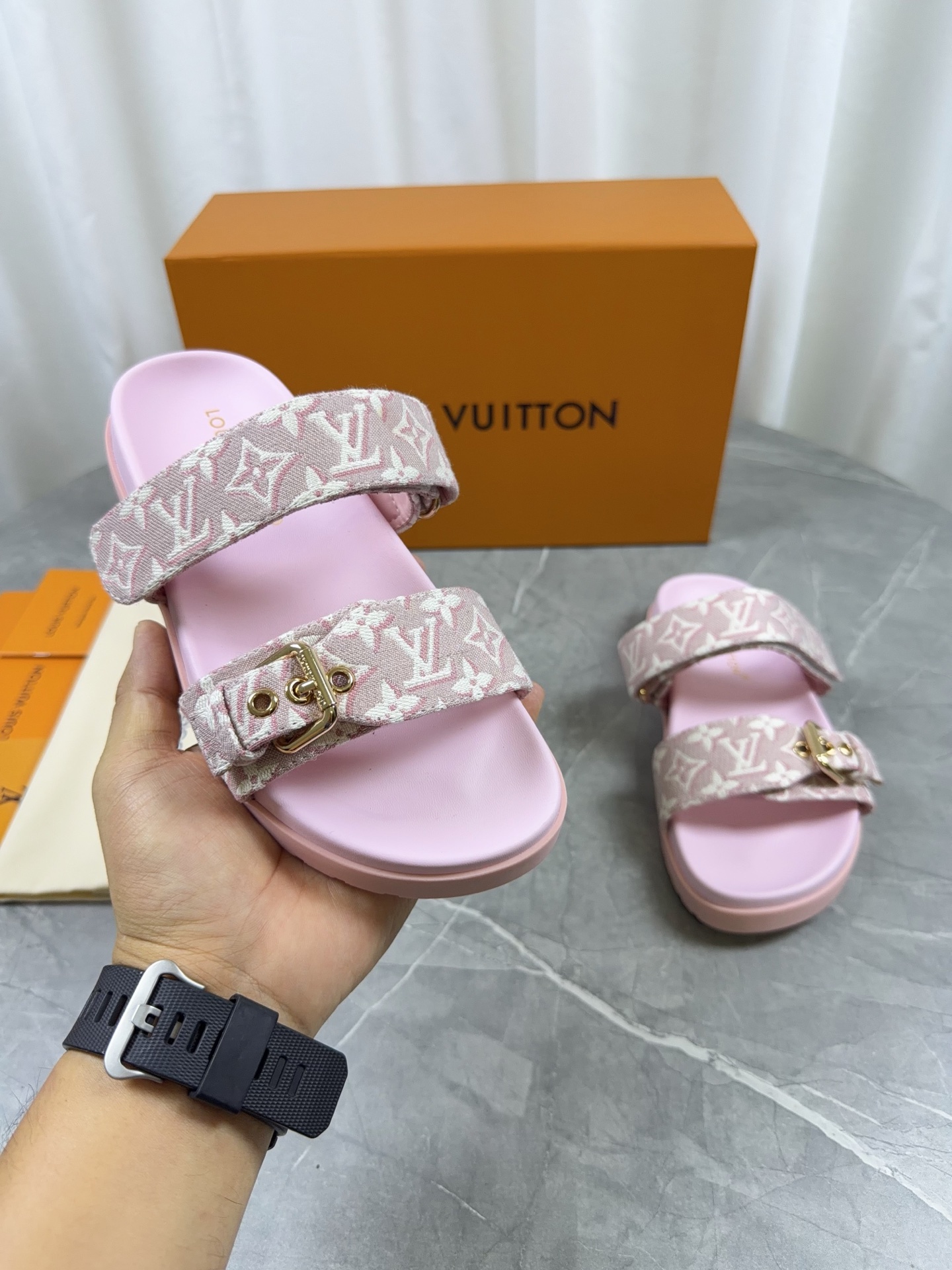 루이비통 신발 130642 Louis Vuitton Shoes 썸네일 이미지
