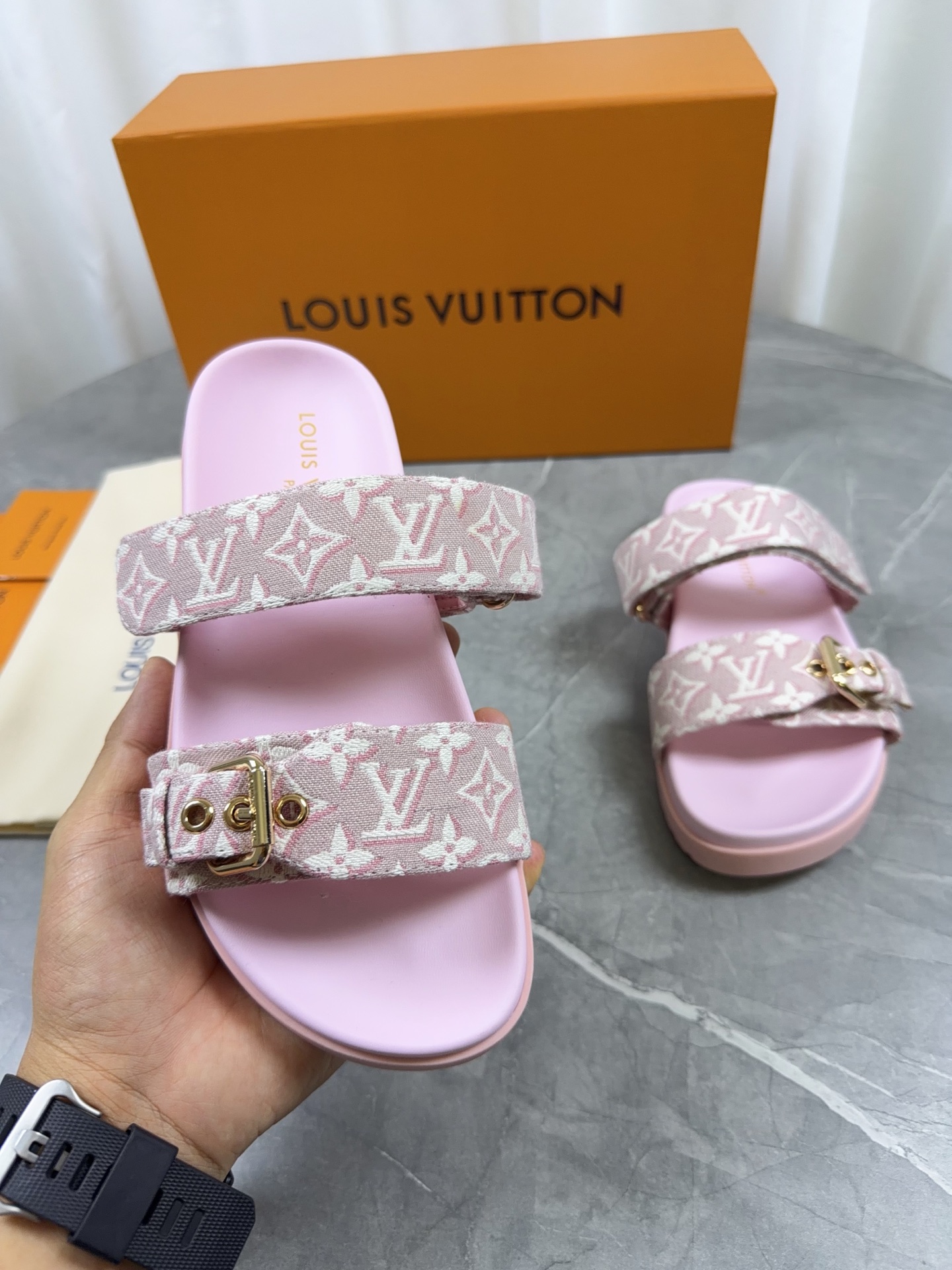루이비통 신발 130642 Louis Vuitton Shoes 썸네일 이미지
