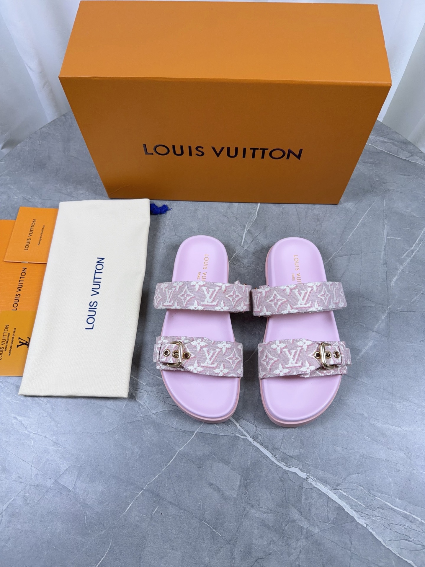 루이비통 신발 130642 Louis Vuitton Shoes 썸네일 이미지