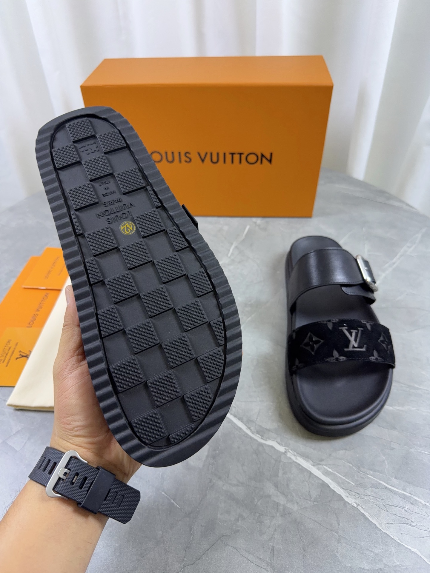 루이비통 신발 129044 Louis Vuitton Shoes 썸네일 이미지