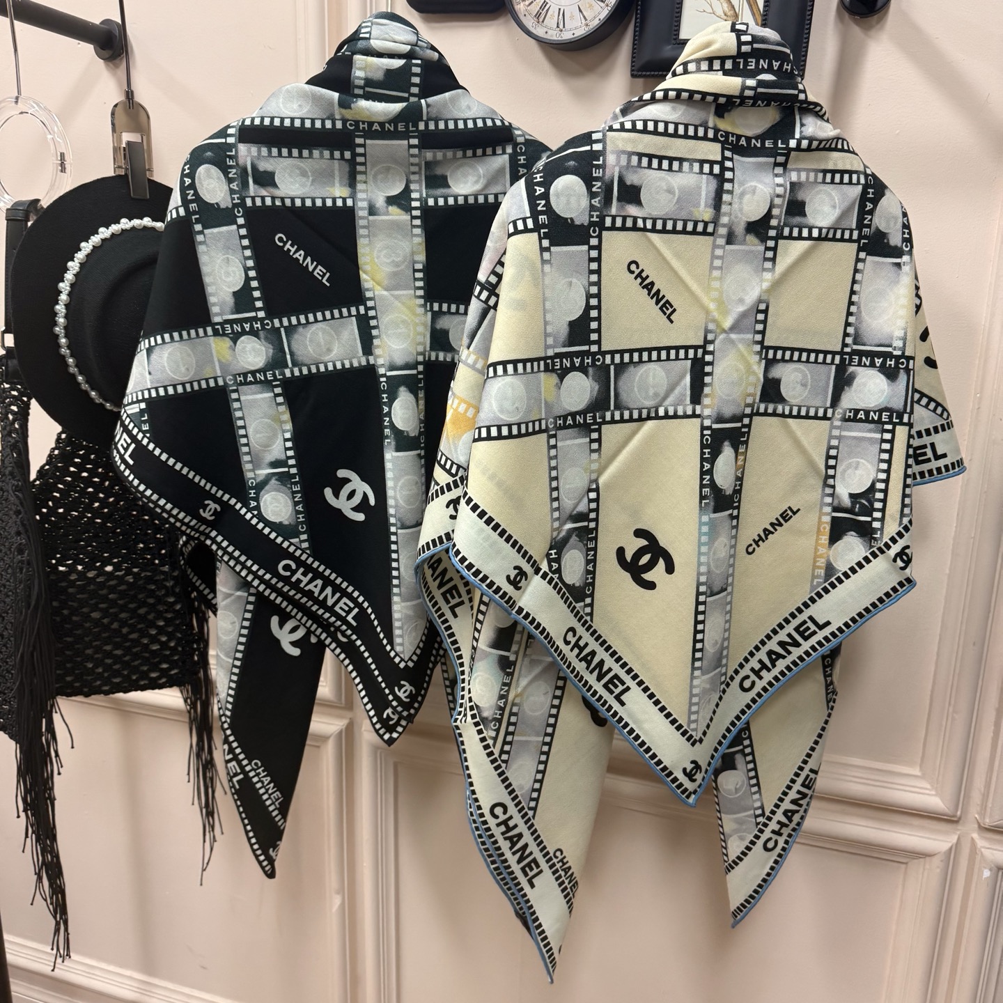 💰Chanel ~25秋冬新品～【双C字母】【140双面丝毛披肩】手工卷边丝毛方巾（30%桑蚕丝70%羊