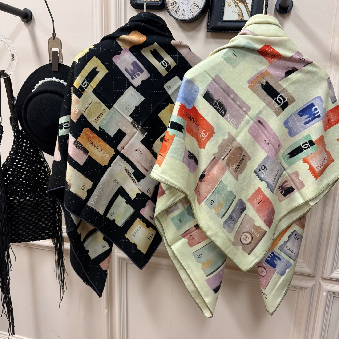 💰Chanel ~25秋冬新品～【双C字母邮票】【140双面丝毛披肩】手工卷边丝毛方巾（30%桑蚕丝70