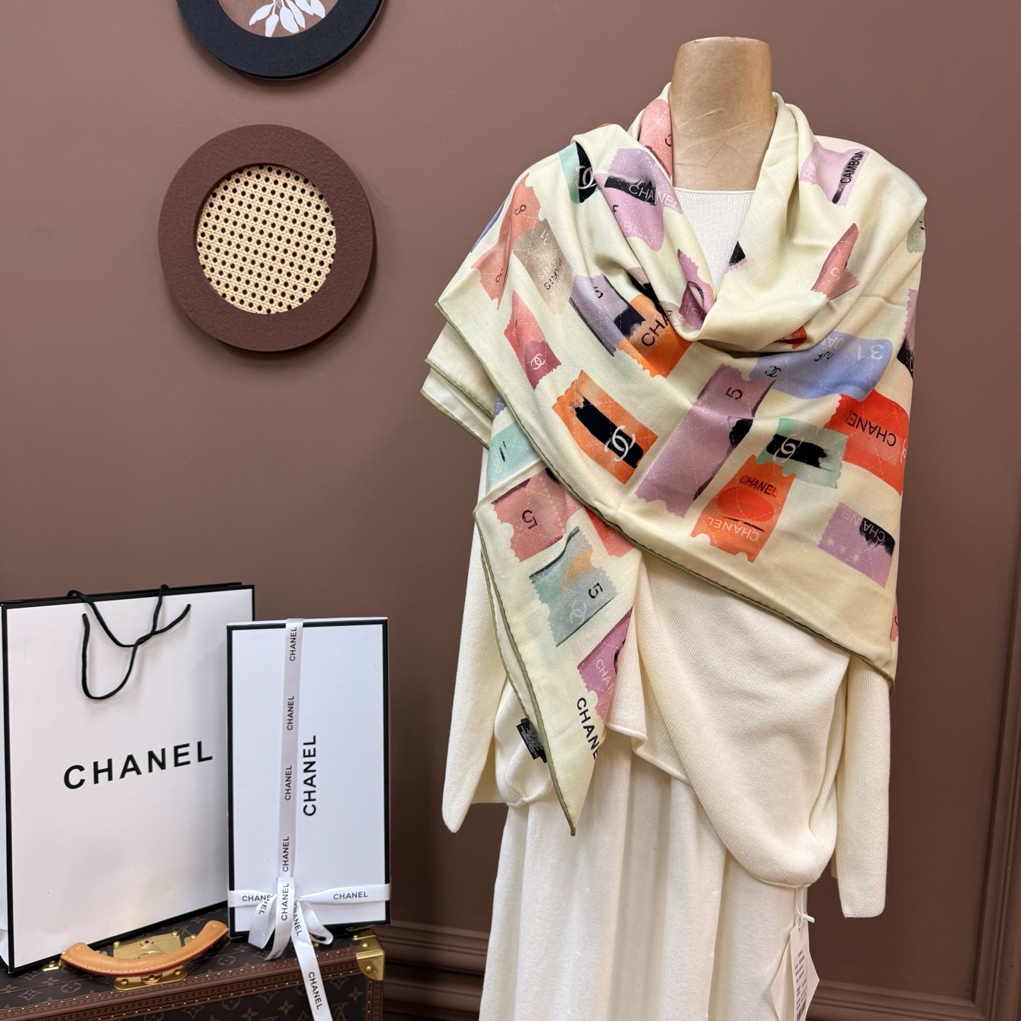 💰Chanel ~25秋冬新品～【双C字母邮票】【140双面丝毛披肩】手工卷边丝毛方巾（30%桑蚕丝70