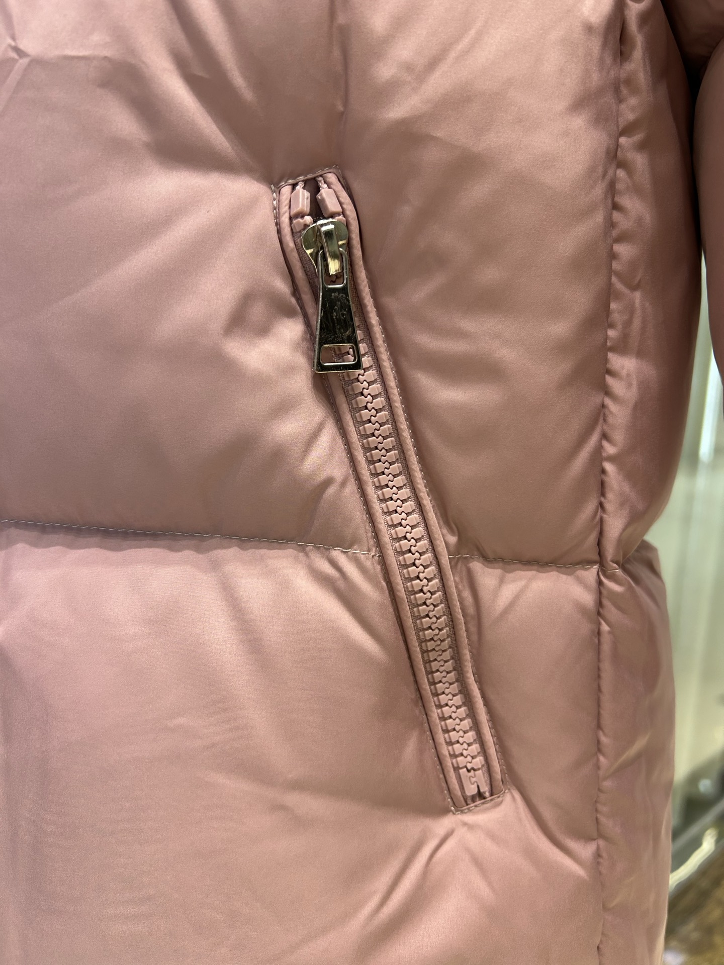 Moncler Fourmines Short Down Jacket - Recycled Materials, Slim Fit, Detachable Hood 4 i1755273197133 1970 0 2