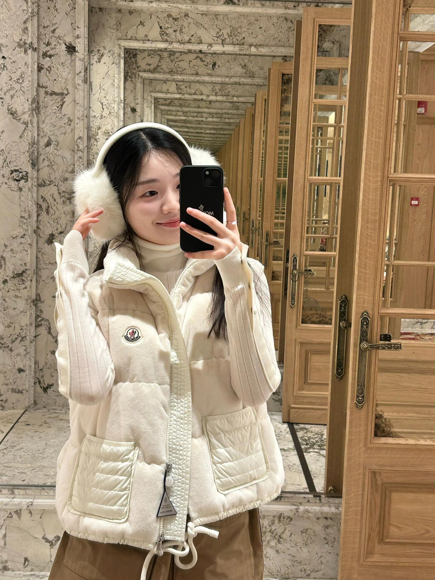 NO:549903,Rabbit fur vest model upper body picture, alexander wang19860909兔毛马甲模特上身图,,alexander wang,Women's clothing