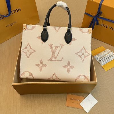 Louis Vuitton LV Onthego Handbags Tote Bags White M46912