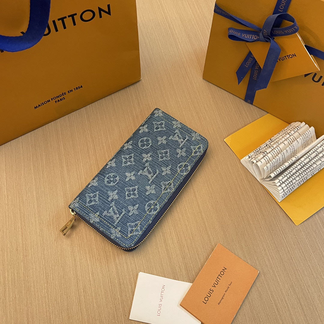 Louis Vuitton Zippy Wallet in Monogram Denim – Stylish & Functional 2 i1703746456 1190 0
