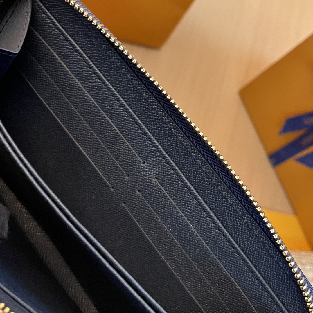 Louis Vuitton Zippy Wallet in Monogram Denim – Stylish & Functional 10 i1703746456 2181 0