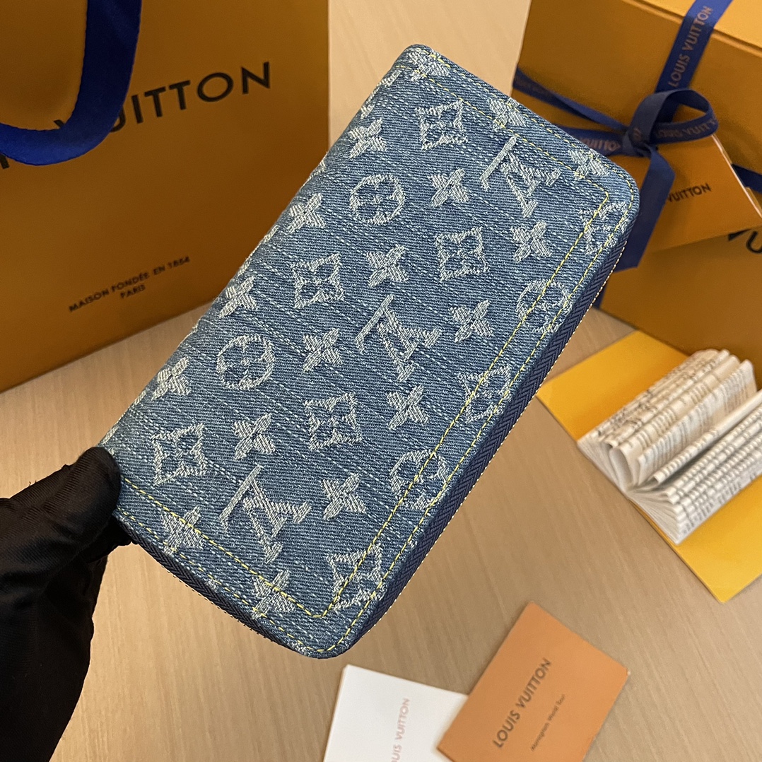 Louis Vuitton Zippy Wallet in Monogram Denim – Stylish & Functional 5 i1703746456 7815 0