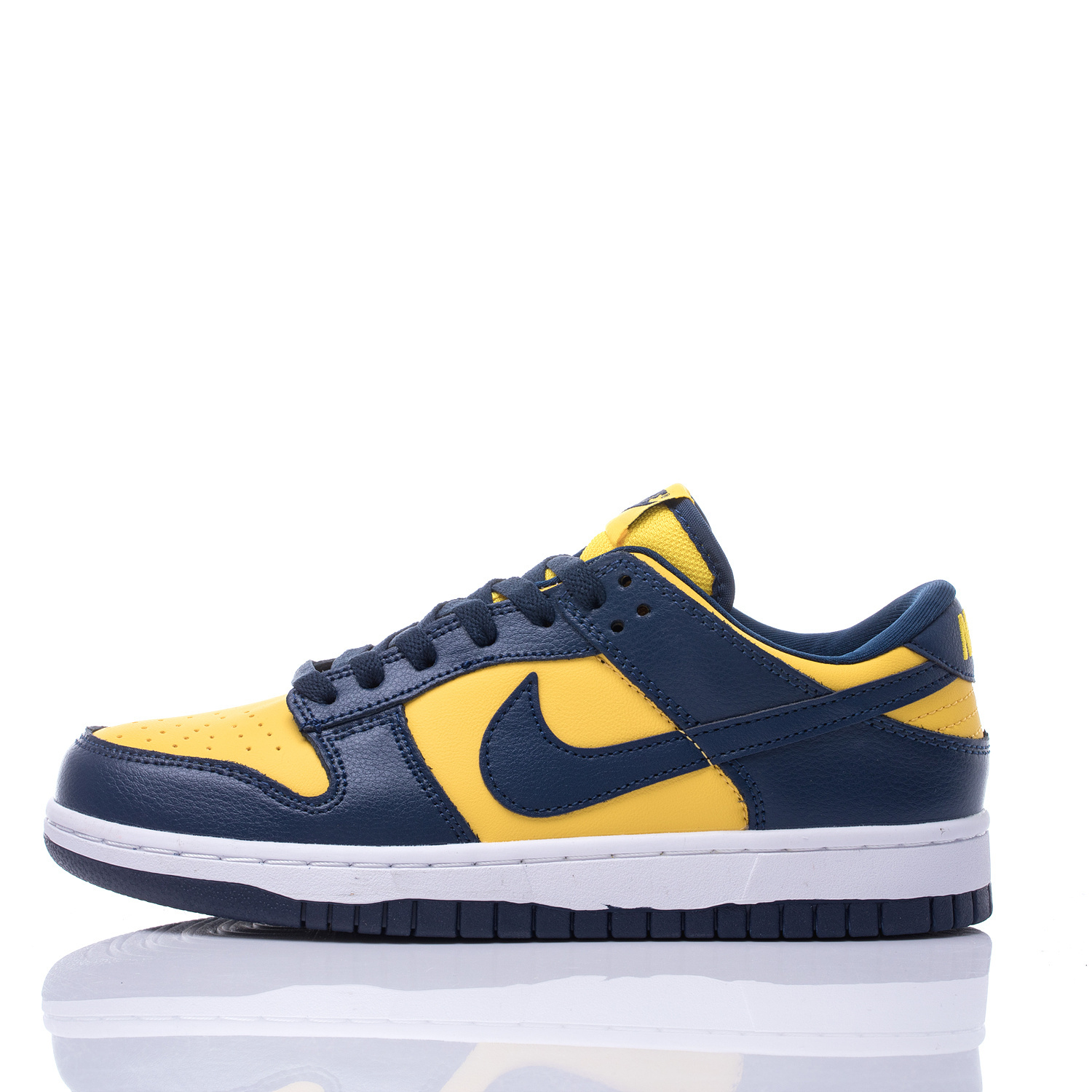 盲盒❗️❗️❗️ 特价得原价110 不退不换 几万双现货开干 Nike Dunk Low Retro 5