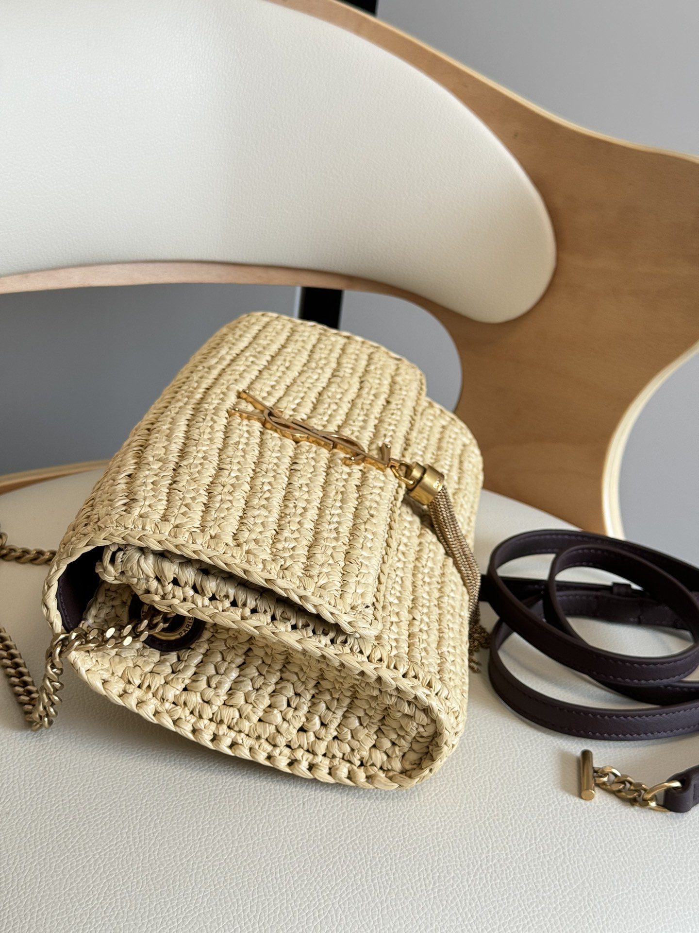 Saint Laurent Ysl kateHand-knitted model_
