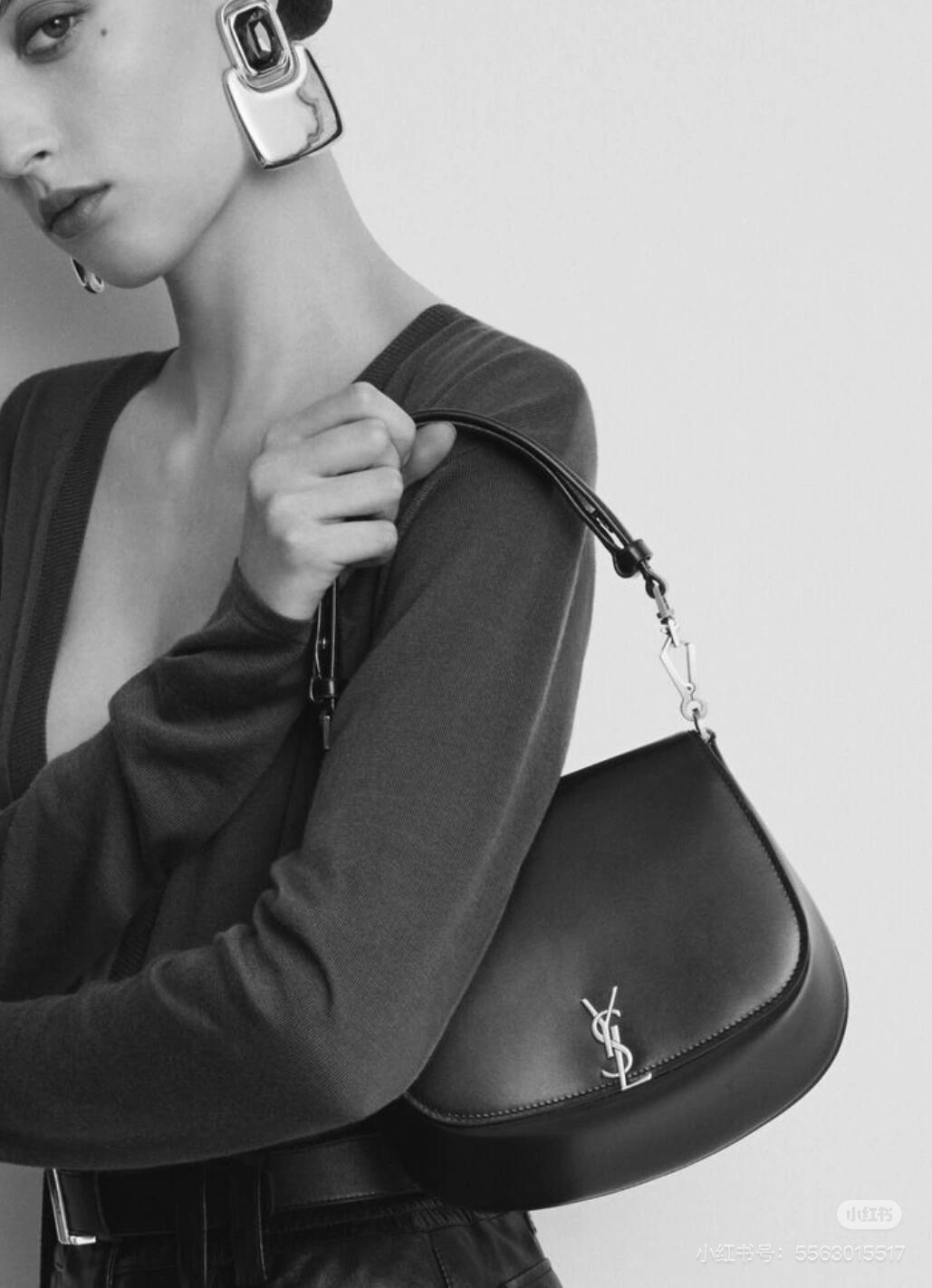 Saint Laurent This bag is so beautiful that it is a leader in the fashion industry!