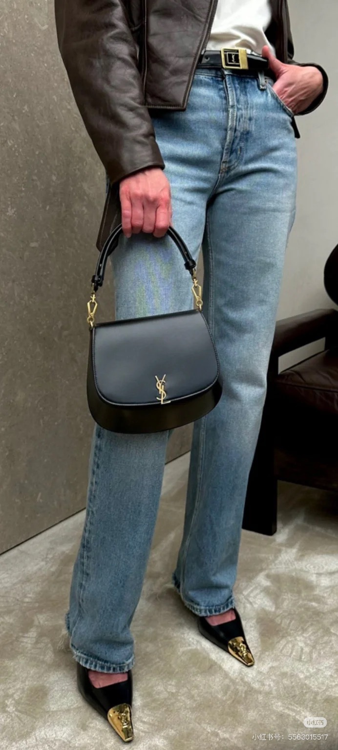 Saint Laurent This bag is so beautiful that it is a leader in the fashion industry!