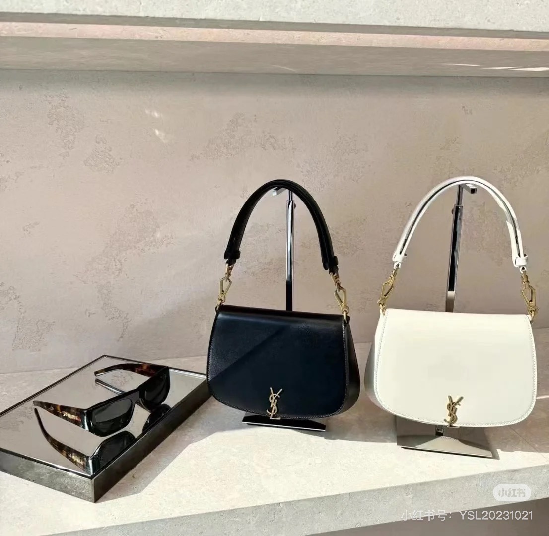 Saint Laurent The perfect combination of fashion and practicality, you deserve it!