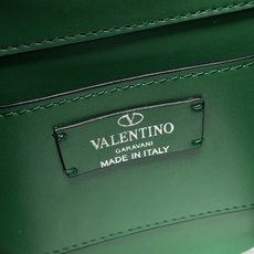 【配礼盒】🎁Valentino Garavani VSLING 迷你手提包,通体覆满施华洛世奇®仿水晶, 【配礼盒】🎁Valentino Garavani VSLING 迷你手提包,通体覆满施华洛世奇®仿水晶,