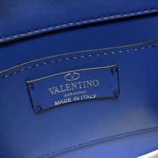 新品【配礼盒】🎁Valentino Garavani VSLING 迷你手提包,通体覆满施华洛世奇®仿水 新品【配礼盒】🎁Valentino Garavani VSLING 迷你手提包,通体覆满施华洛世奇®仿水