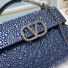 新品【配礼盒】🎁Valentino Garavani VSLING 迷你手提包,通体覆满施华洛世奇®仿水 新品【配礼盒】🎁Valentino Garavani VSLING 迷你手提包,通体覆满施华洛世奇®仿水