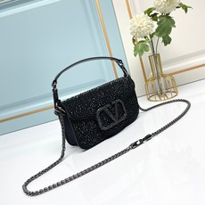 新品 【配盒】MINI LOCÒ仿水晶装饰手袋-VLogo Signature施华洛世奇®仿水晶装饰-配 新品 【配盒】MINI LOCÒ仿水晶装饰手袋-VLogo Signature施华洛世奇®仿水晶装饰-配