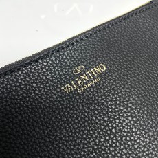 大号❤新品Valentino 2024年春夏托特包系列~托特包采用进口布材料交织形成的空隙营造出清透质感 大号❤新品Valentino 2024年春夏托特包系列~托特包采用进口布材料交织形成的空隙营造出清透质感