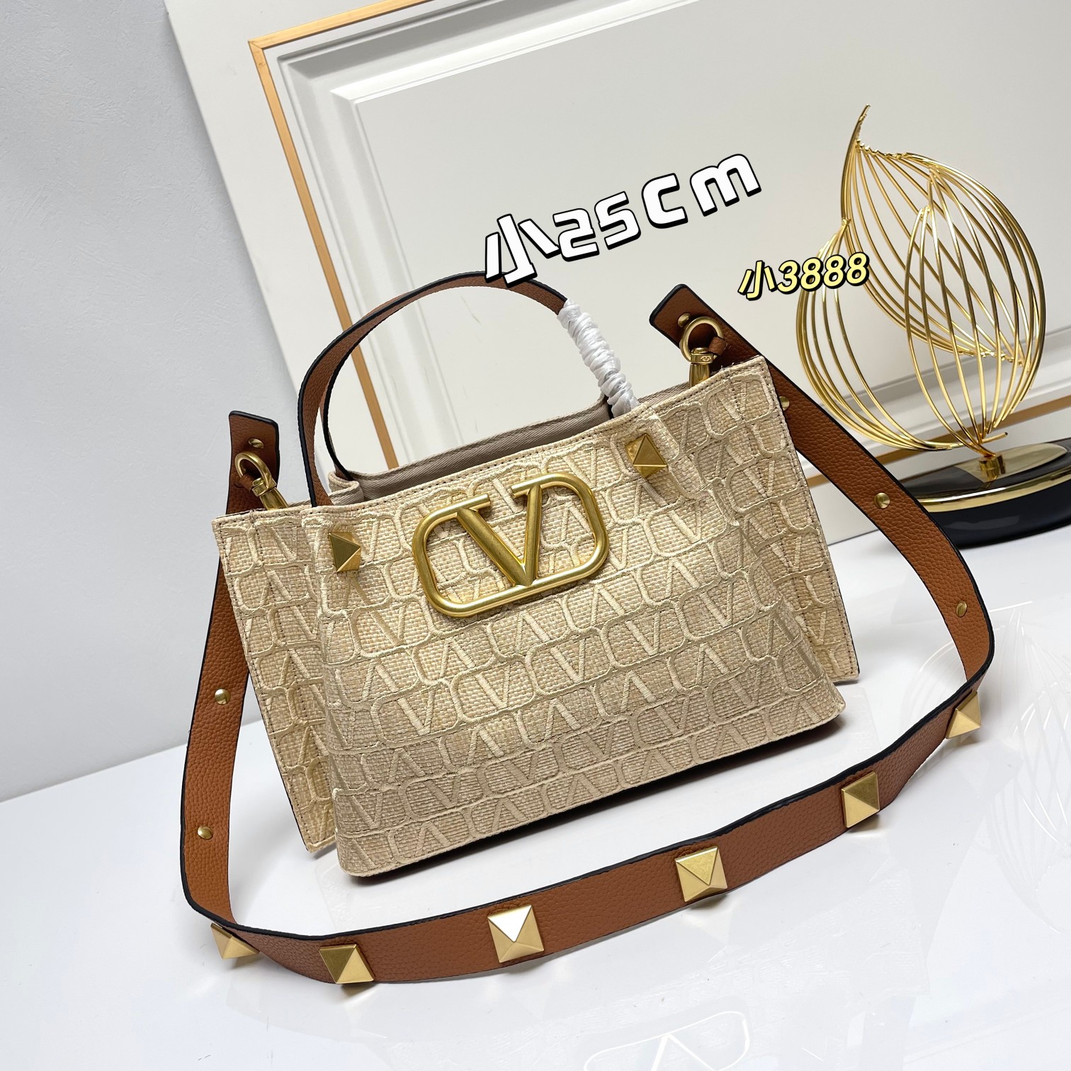 小号❤新品Valentino 2024年春夏托特包系列～托特包采用进口布材料交织形成的空隙营造出清透质感
