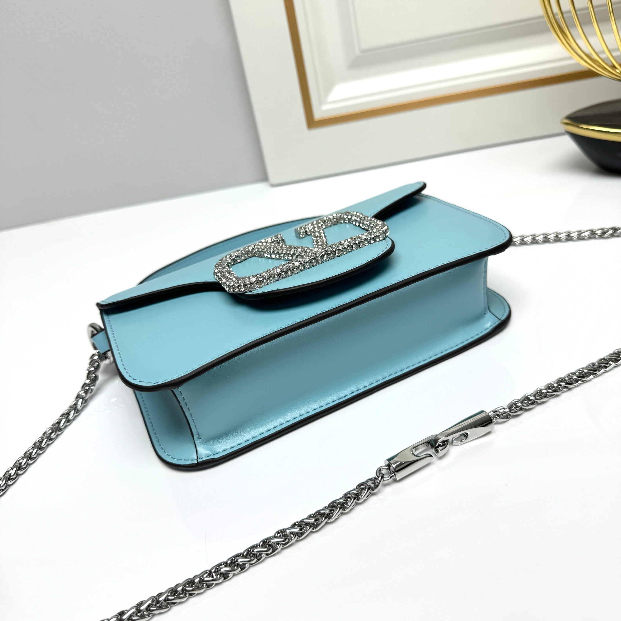 小号【配盒】 VALENTINO MINI LOCÒ仿水晶装饰手袋 -VLogo Signature施华洛世奇®仿水晶装 小号【配盒】 VALENTINO MINI LOCÒ仿水晶装饰手袋 -VLogo Signature施华洛世奇®仿水晶装