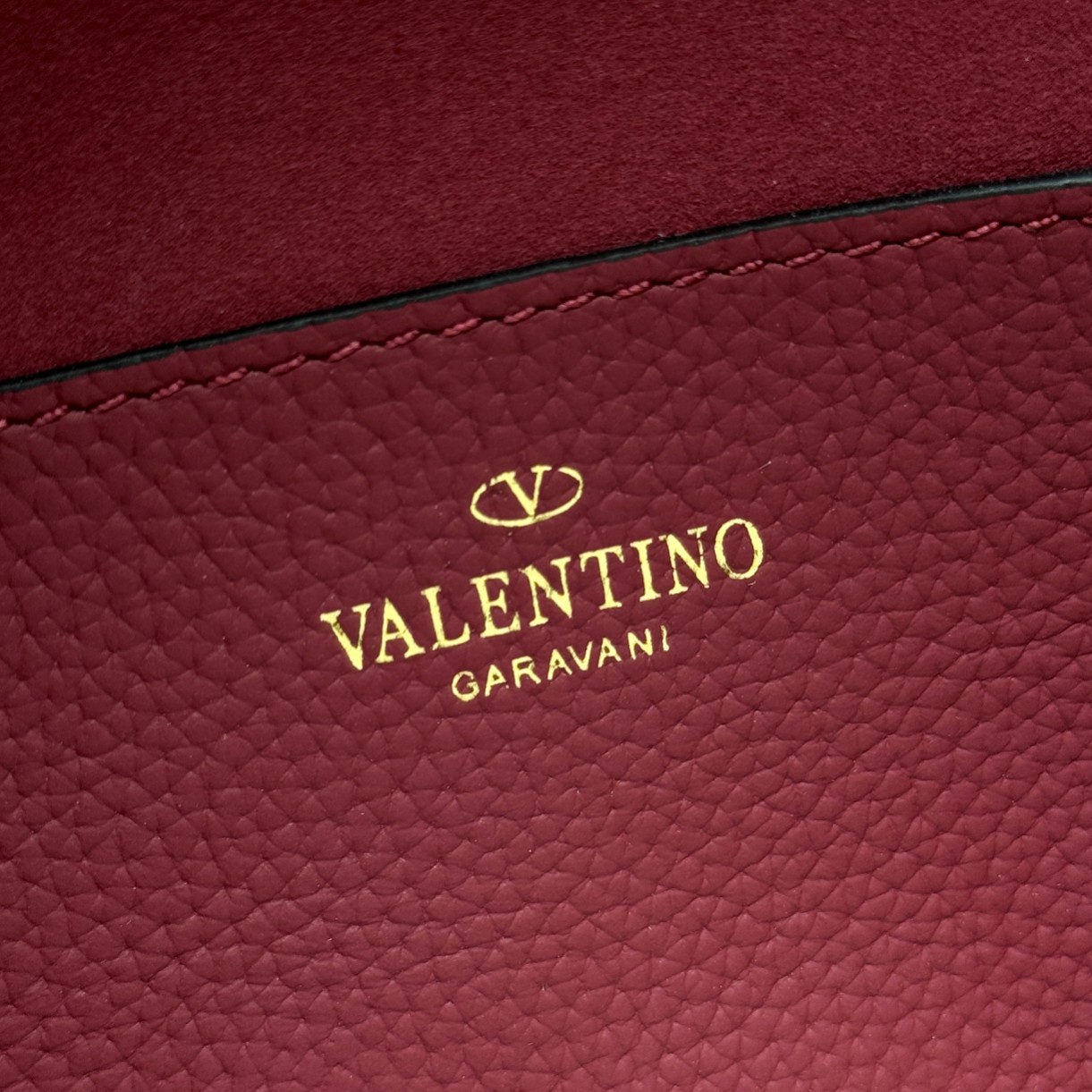 [秋冬新款]🎁 {配礼盒}VALENTINO GARAVANI ROCK STUD米粒小牛皮手袋以标 志