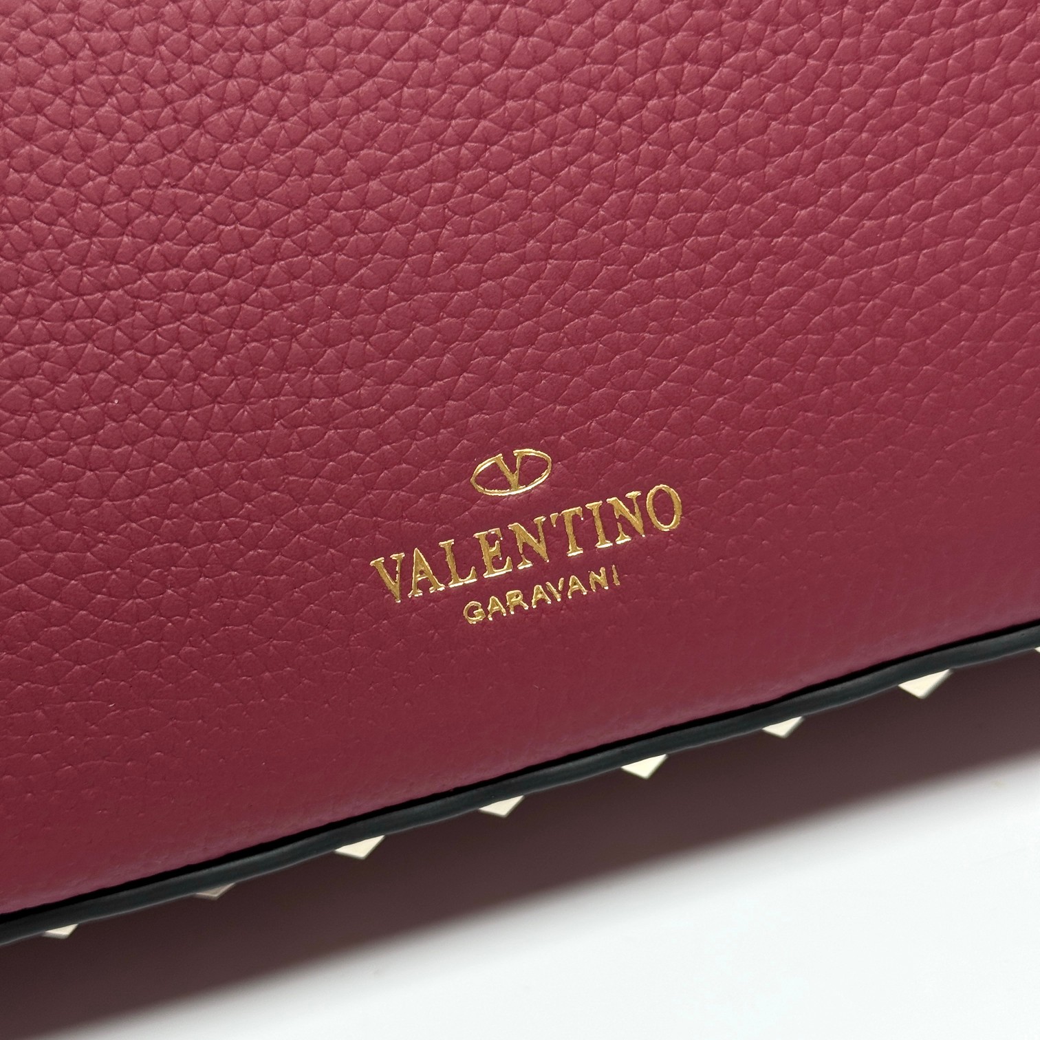 [秋冬新款]🎁 {配礼盒}VALENTINO GARAVANI ROCK STUD米粒小牛皮手袋以标 志