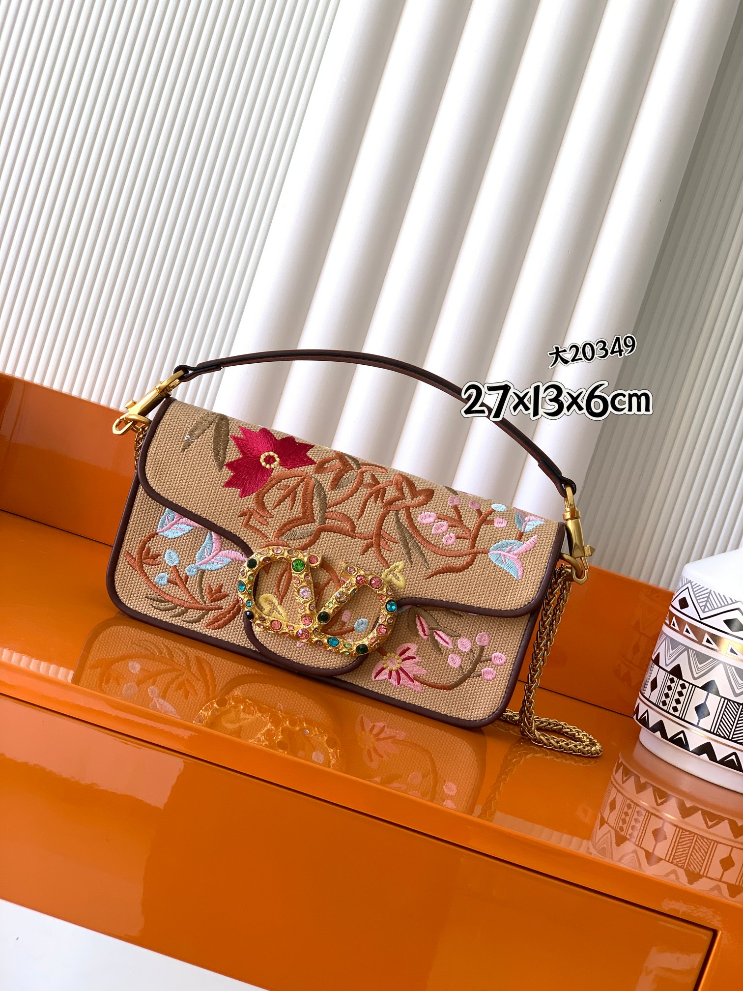 新品 Valentino 走秀限量款 Loco手袋Valentino Garavani Mini Loc