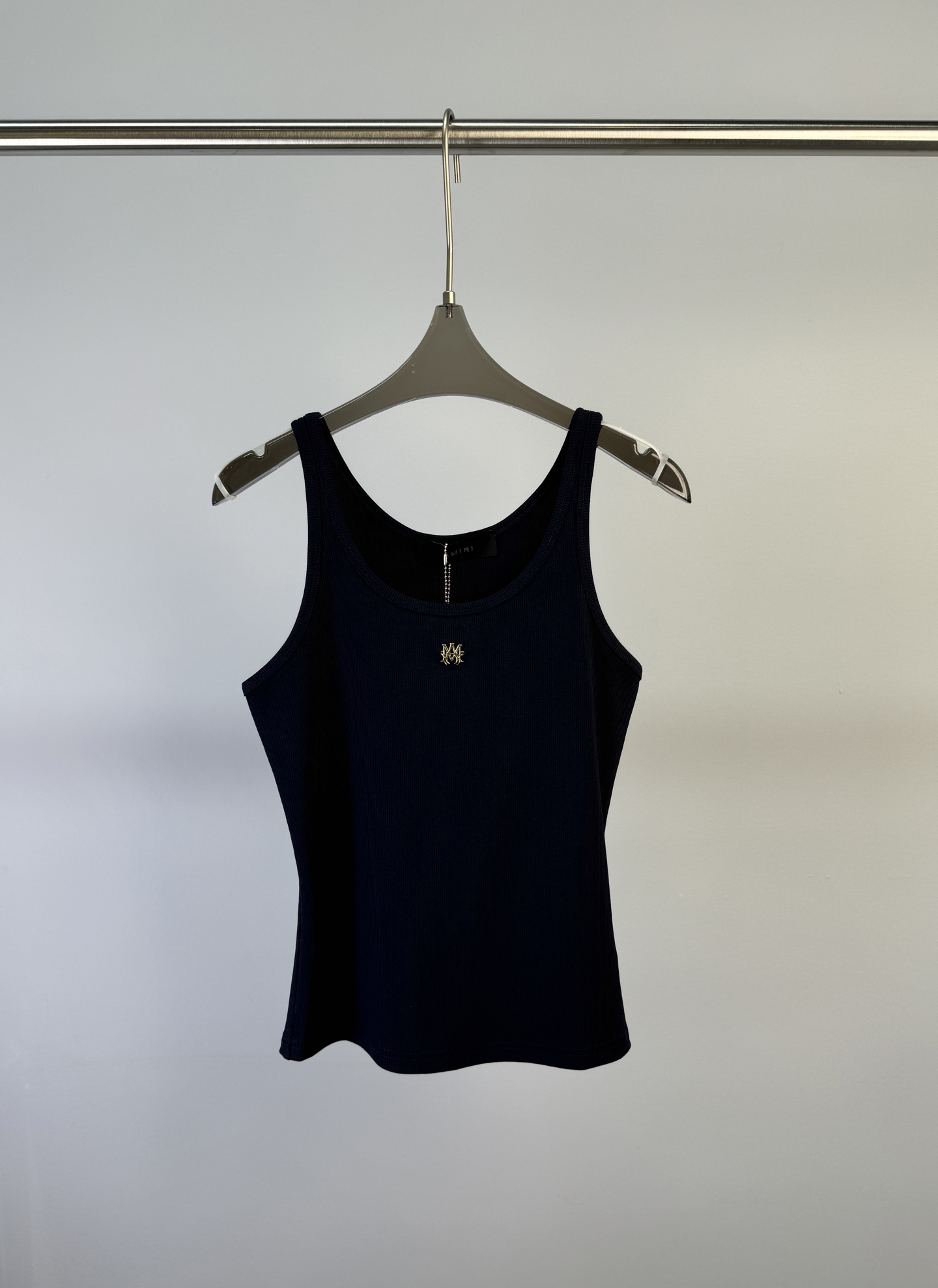 NO:315554,MARNI early spring new model modal cotton knitted vest, chest sewn logo logo, simple and easy to wear, comfortable and elastic fabric, essential for basement S M L,,marni,alexander wang19860909MARNI 早春新款 莫代尔棉针织小背心、胸口缝制logo标识、简单好穿、面料舒服有弹性、打底必备 码数S M L,,marni,alexander wang,Women's clothing