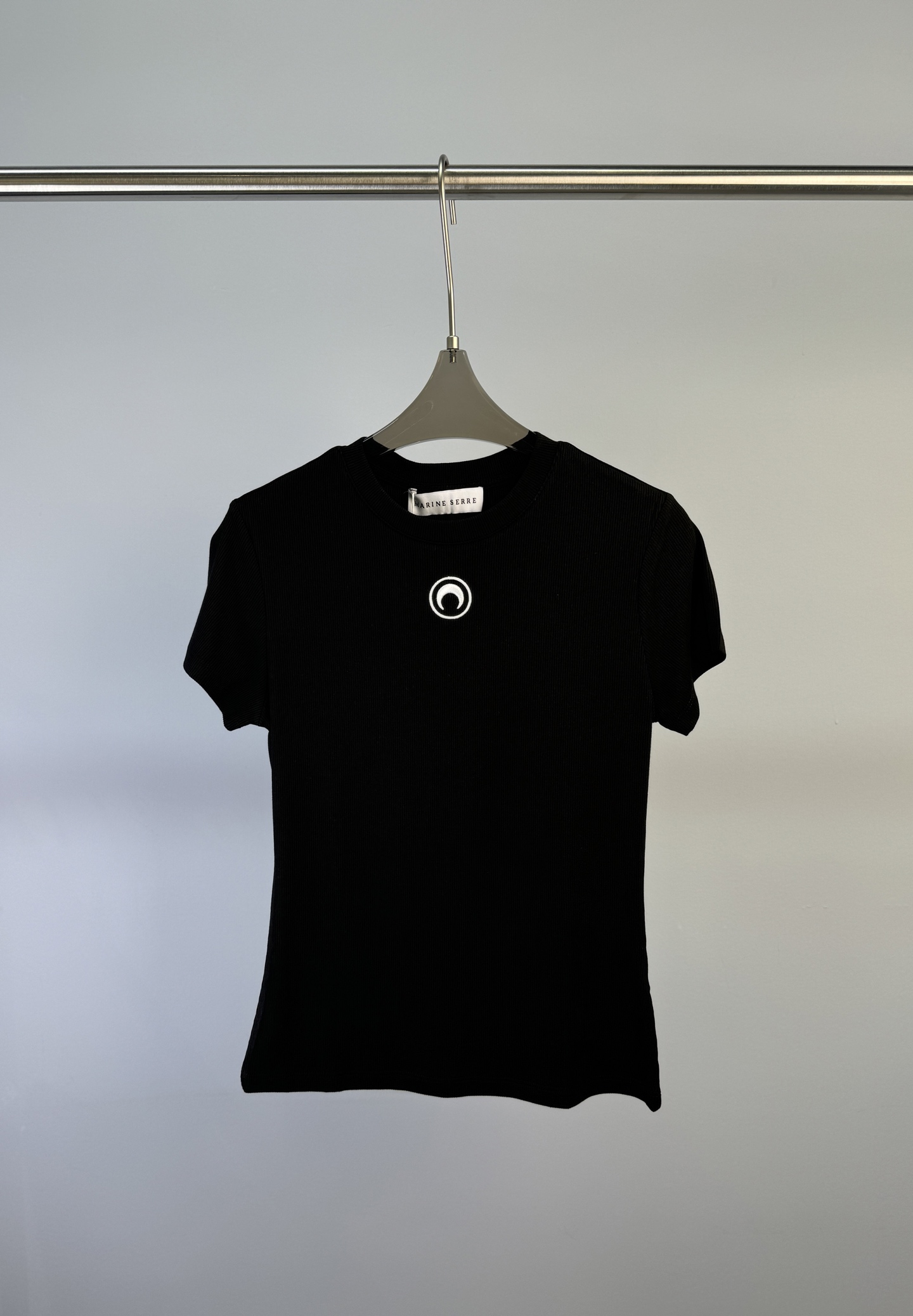 NO:315558,Marine Serre early spring new style embroidered moon knitted short-sleeved T-shirt, comfortable and elastic fabric, minimalist hot girl style. S M L, T-shirt,tees, t-shirt,alexander wang19860909Marine Serre 早春新款 刺绣月亮针织短袖T恤、面料舒服有弹性、极简辣妹风 码数S M L,,T-shirt,tees，t-shirt,alexander wang,Women's clothing