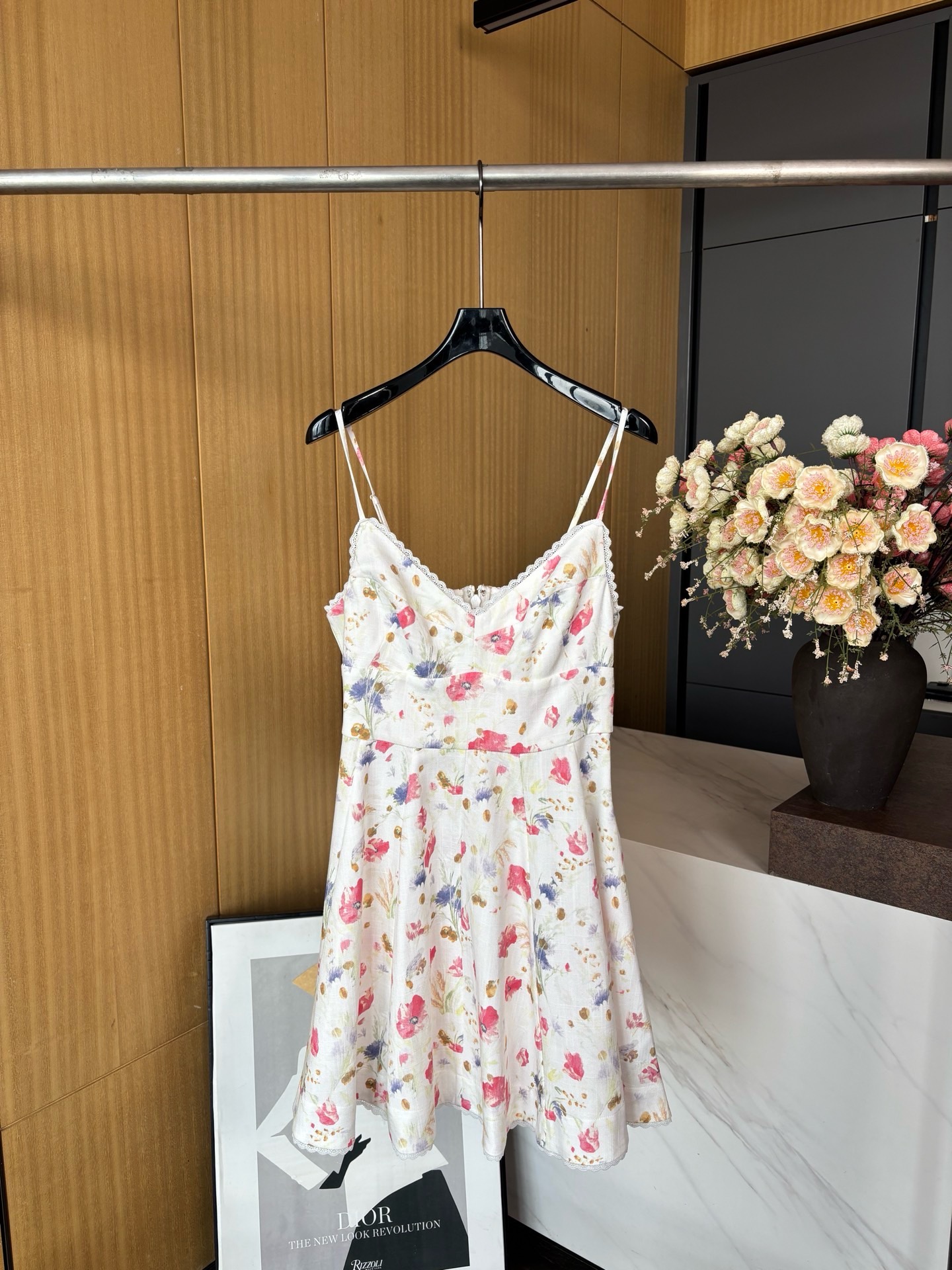 NO:335284,Zimmermann 2025 summer new LUCKY cream bouquet pattern printed dress, linen fabric is beautiful and comfortable, like wearing spring garden on the body. S M L, skirts, alexander wang19860909Zimmermann 2025夏季新款LUCKY奶油色花束图案印花连衣裙、采用亚麻面料具美观与舒适、像把春日花园穿在了身上 码数S M L,,skirts,alexander wang,Women's clothing