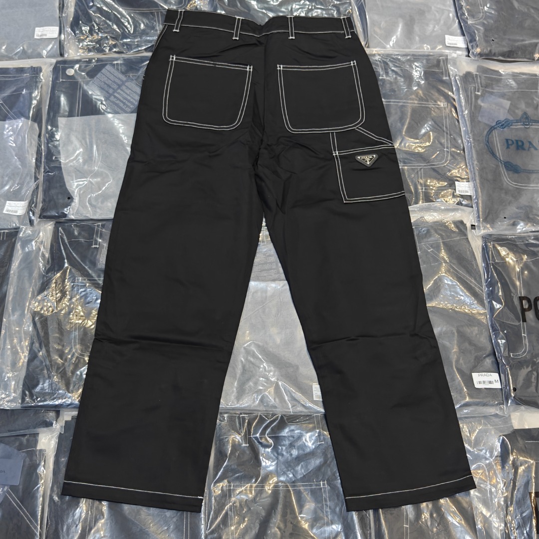 Prada Prada PRD Pantalones anchos elásticos con pespuntes en contraste Tiro real de mercancías grandes