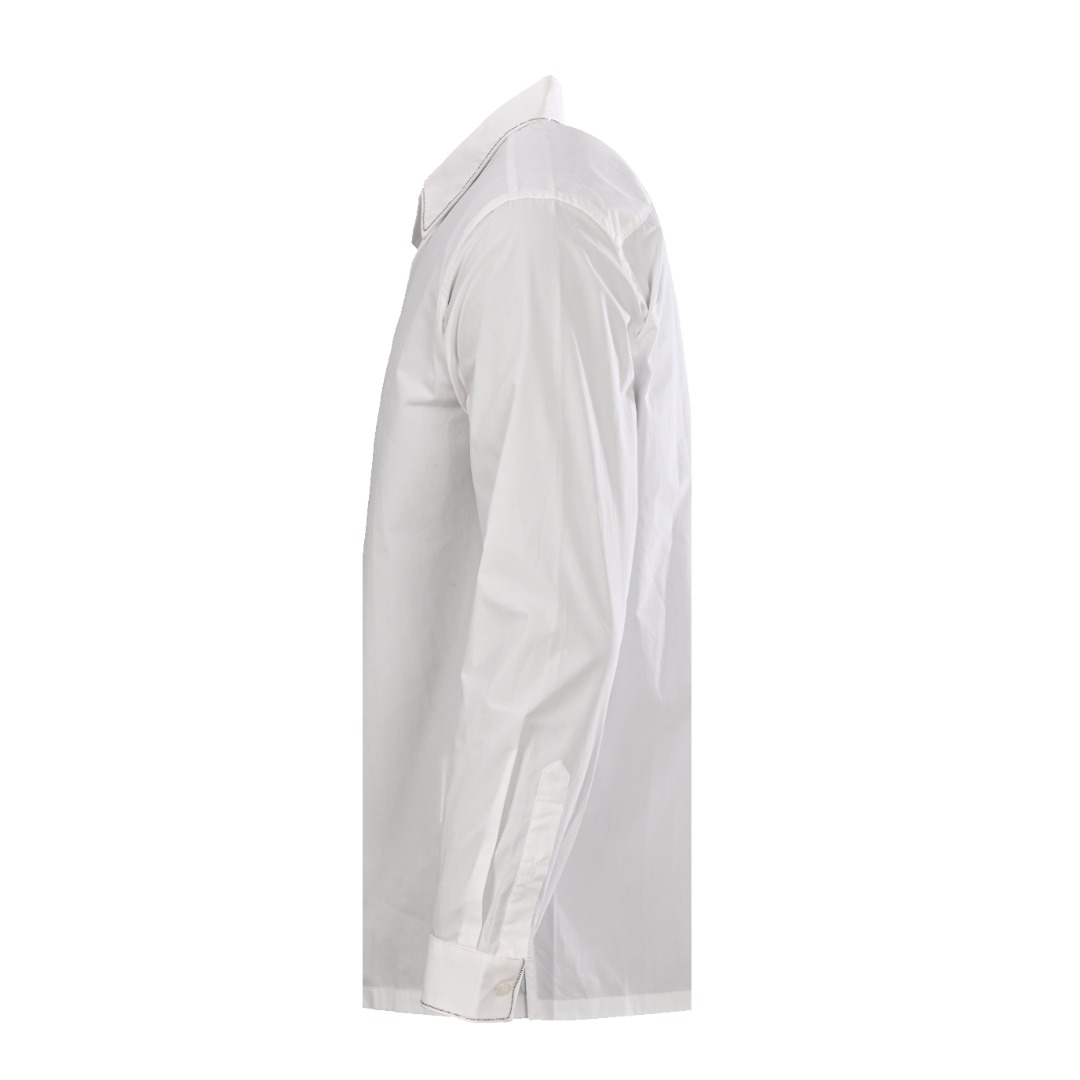 正品级💰330 Prada普拉达PRD 银边镶珠长袖衬衫 独家款！链形针迹刺绣报废率极高 ，衣领、袖口和正面饰链形针迹刺绣宽松廓形，传统衣领，直裁下摆，传统袖口 珍珠母贝钮扣开合，背面织物三角形徽标，从面料舒适度 做工细节，感受与市场货区别。 #因镶珠款式特性，请勿高温、机洗、揉洗！！！因此产生的售后问题不提供售后处理！！ Size：S-XL