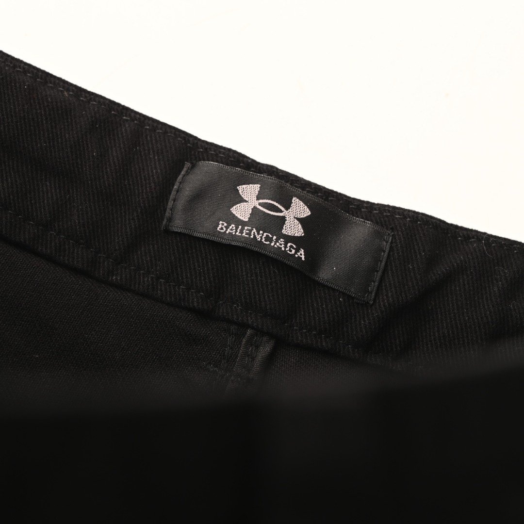 Balenciaga Balenciaga巴黎世家BLCG x Under Armour 联名款刺绣侧拼长裤