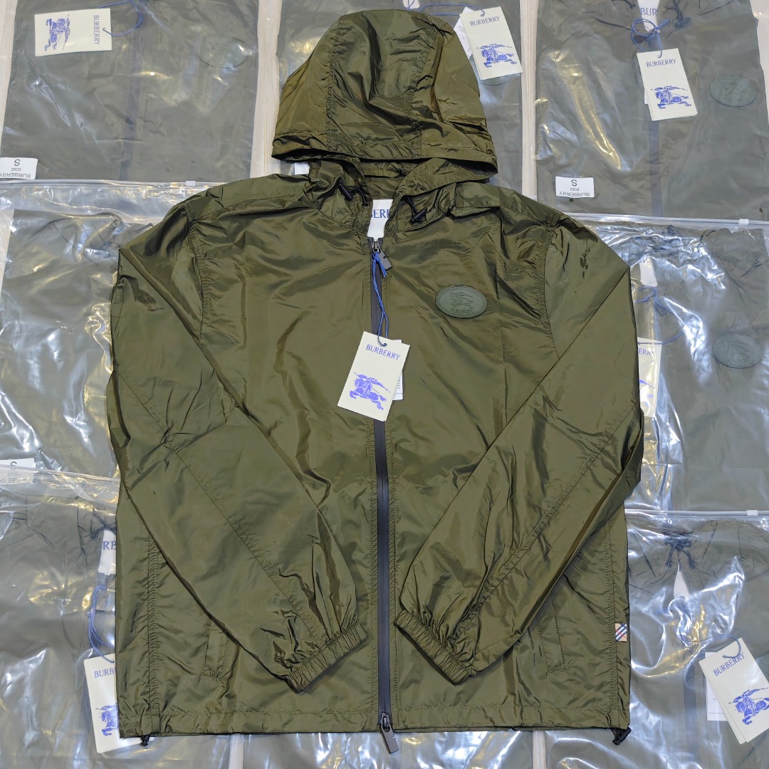 BURBERRY Burberry BBR espalda caballo de guerra caballero sello chaqueta conjunta chaqueta grandes productos tiro real