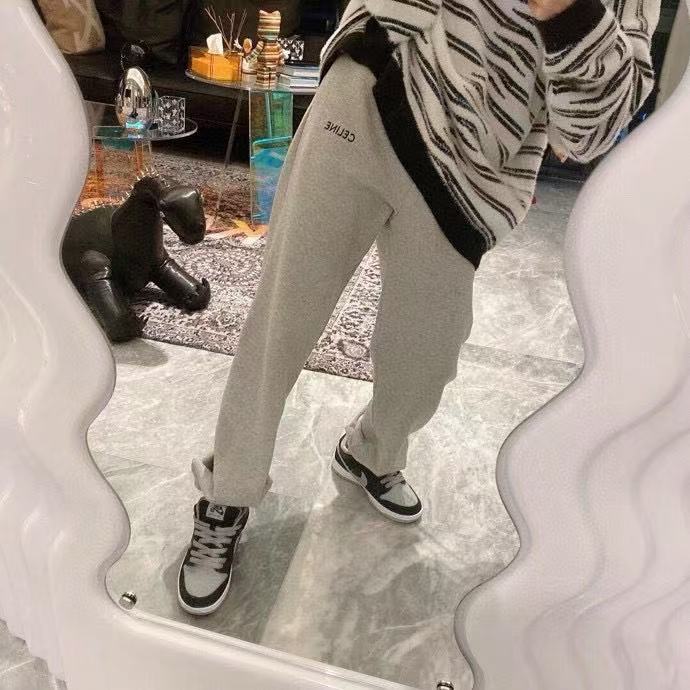 Celine/赛琳CE 字母刺绣休闲运动卫裤长裤  上身参考