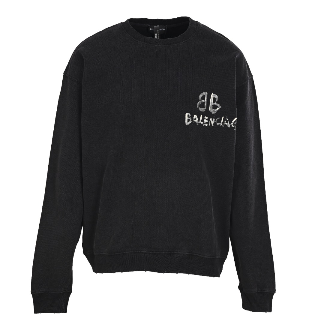 正品级 BALENCIAGA/巴黎世家BLCG 手绘夜光印花圆领卫衣 采用26支精梳棉+10支全棉,克重420G,面料用的是国产新疆优质棉纱,新疆棉花是国产棉花中公认的优等材料.布料是用国际公认的福原针织机织造,面料纹理清晰,回弹性好,抗皱性很强,耐磨性和透气性较好,贴肤,不容易松垮具有持久挺阔效果,面料光泽度、强度、耐磨性较好,缩水率小,骨架感很好.纯棉布是气流液缸生产,环保染色达到国家一等品要求,不易掉色,不容易出现折痕爪痕,OS版型,好穿到一年四季都可拥有:缝纫机针采用9号圆头针,不扎破不扎断面料的纤维,走线3CM/14针的密度,紧密不松垮不稀疏;缝纫线采用进口防油处理线,不会出现油渍现象;坎车为银剑带刀进口车,不吃布、不余布,足足的品牌高货感.