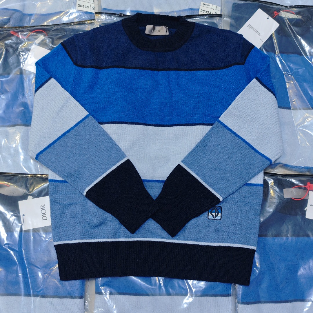 Jersey de cuello redondo con parche de rayas degradadas en azul DIOR CD Diamond, producto real