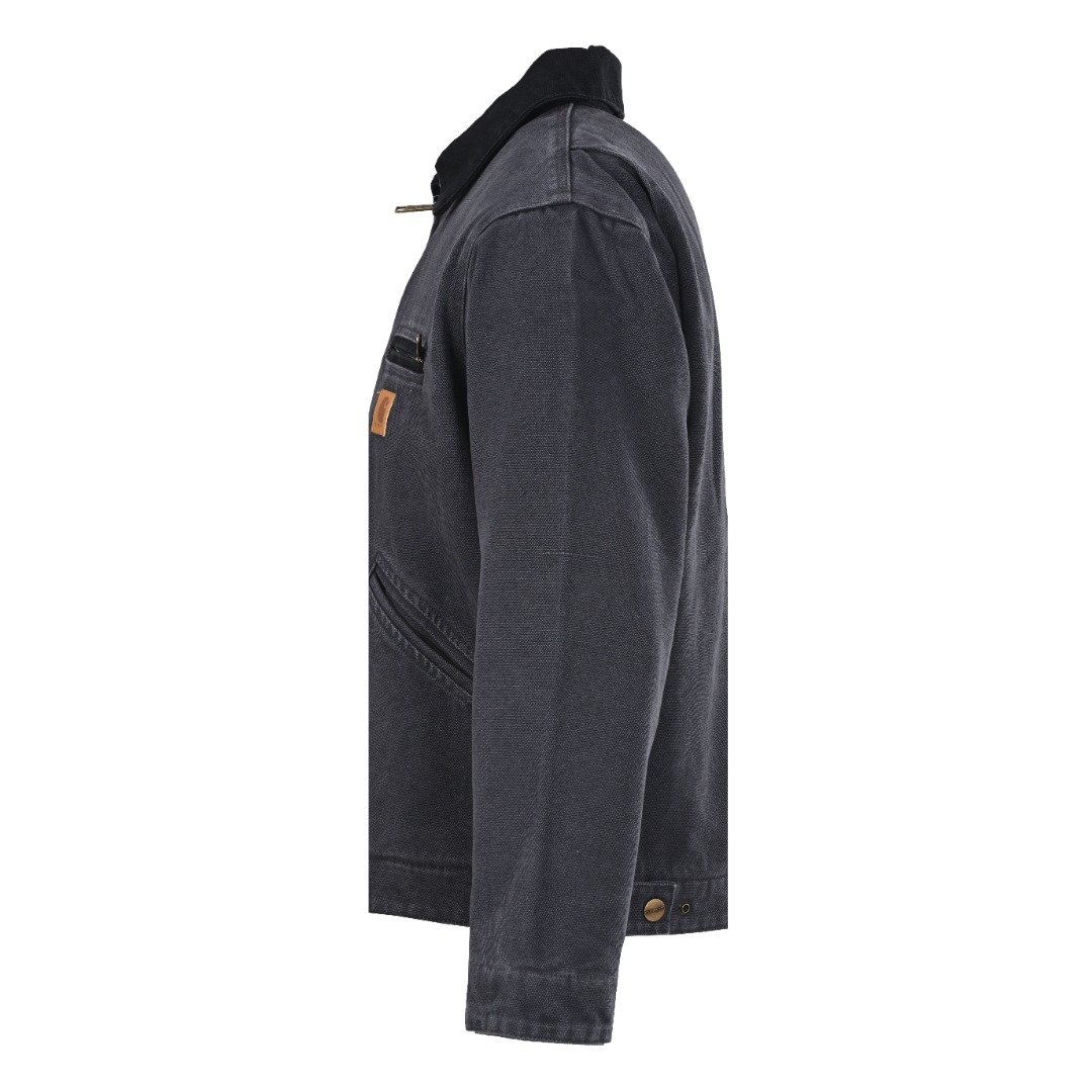 正品级💰460
CARHARTT/卡哈特 J97底特律夹克外套
采用水洗做旧效果卡哈特以旧为美夹克版型特点肩部款、衣身短 收腰袖子宽且略长 从背面看呈现倒三角形 这些都是美式夹克常见的特点 在底特律夹克中被完美呈现及无限放大 面料方面J97并非使用120Z原生帆布 而是使用了砂石水洗帆布 在保证耐磨强度的同时也增加了柔软度与舒适度 衣领也没有与J001一样采用灯芯绒 而是使用与主体一致的砂石水洗帆布 但舒适度不比灯芯绒材质差胸口处LOGO采用的是深棕色的PU皮质正方形“皮标”并非使用J011一样的白底“黄月亮”LOGO的布标 男女同款 定制辅料三标
Size:S M L XL