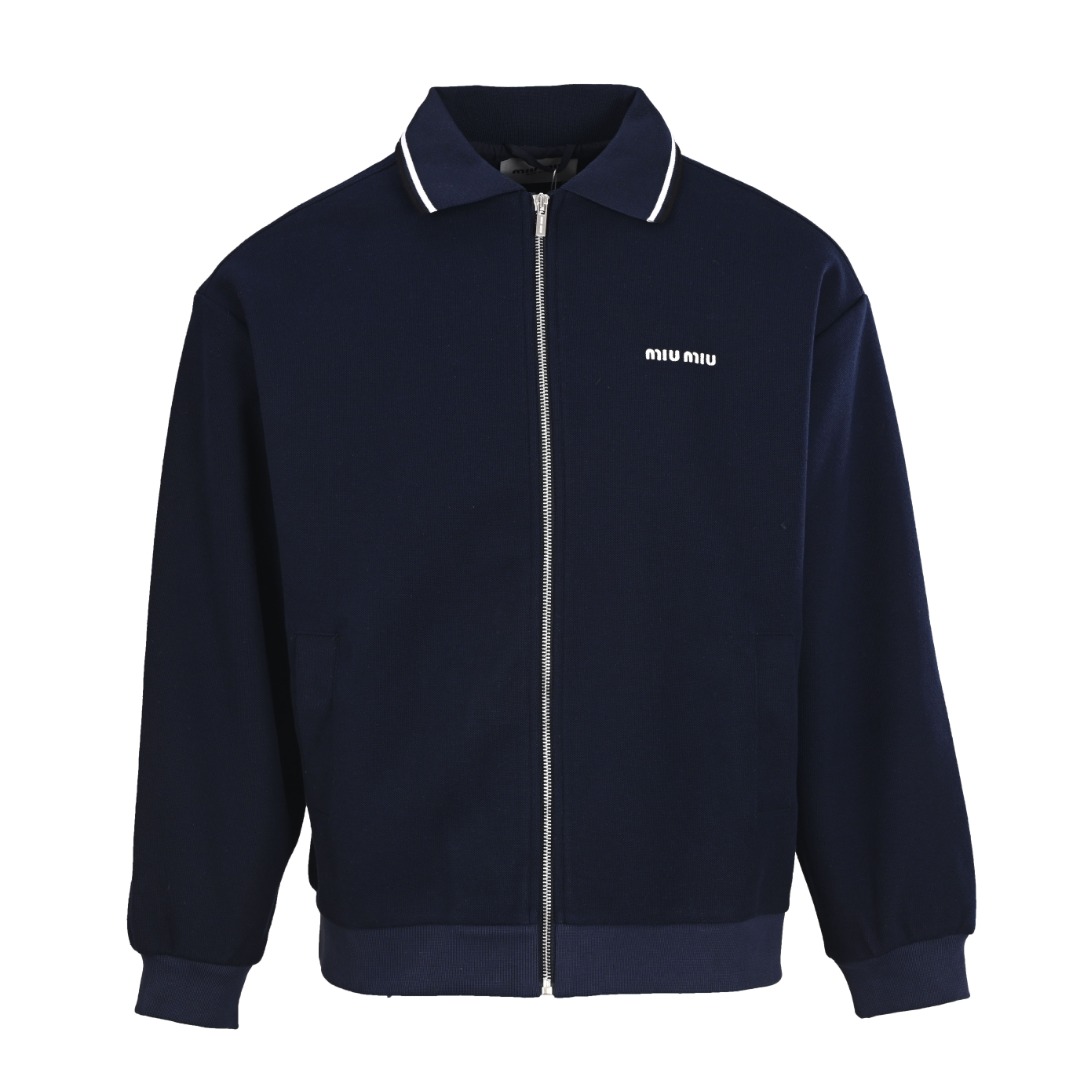 正品级💰460
MIU MIU缪缪MM 条纹领珠地棉字母拉链夹克外套
原版杭州国专25400购入,面料定织480克珠地全棉材质,刺绣采用进口TAJIMA机台加工,定制刻字拉链,定制辅料,大厂出品非常考验做工,上身舒适自然,做工细节对比专柜,秒杀市面版本
Size:S-L