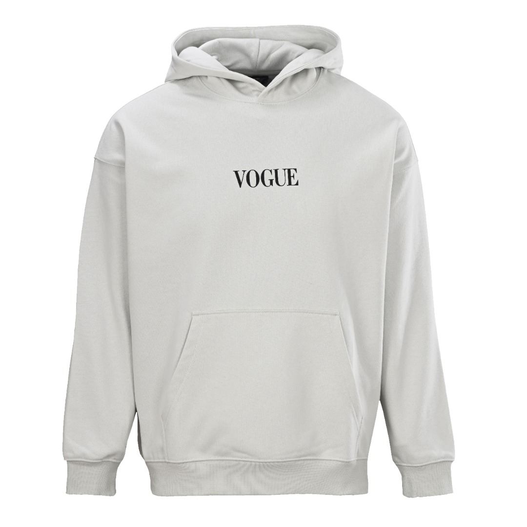正品级 BALENCIAGA巴黎世家BLCG x Vogue 联名款后背灯塔数码印花连帽卫衣 面料:面料采用定制450克水洗毛圈棉面料 下垂感和面料硬挺度非常屌 水洗重工至极 质感无敌 工艺:正面采用丝网菲林印花,背面采用进口白墨康利机数码直喷,灯塔图无论色彩还是打雾效果都非常繁杂, 腰间袋鼠口袋设计,OS落肩宽松版型