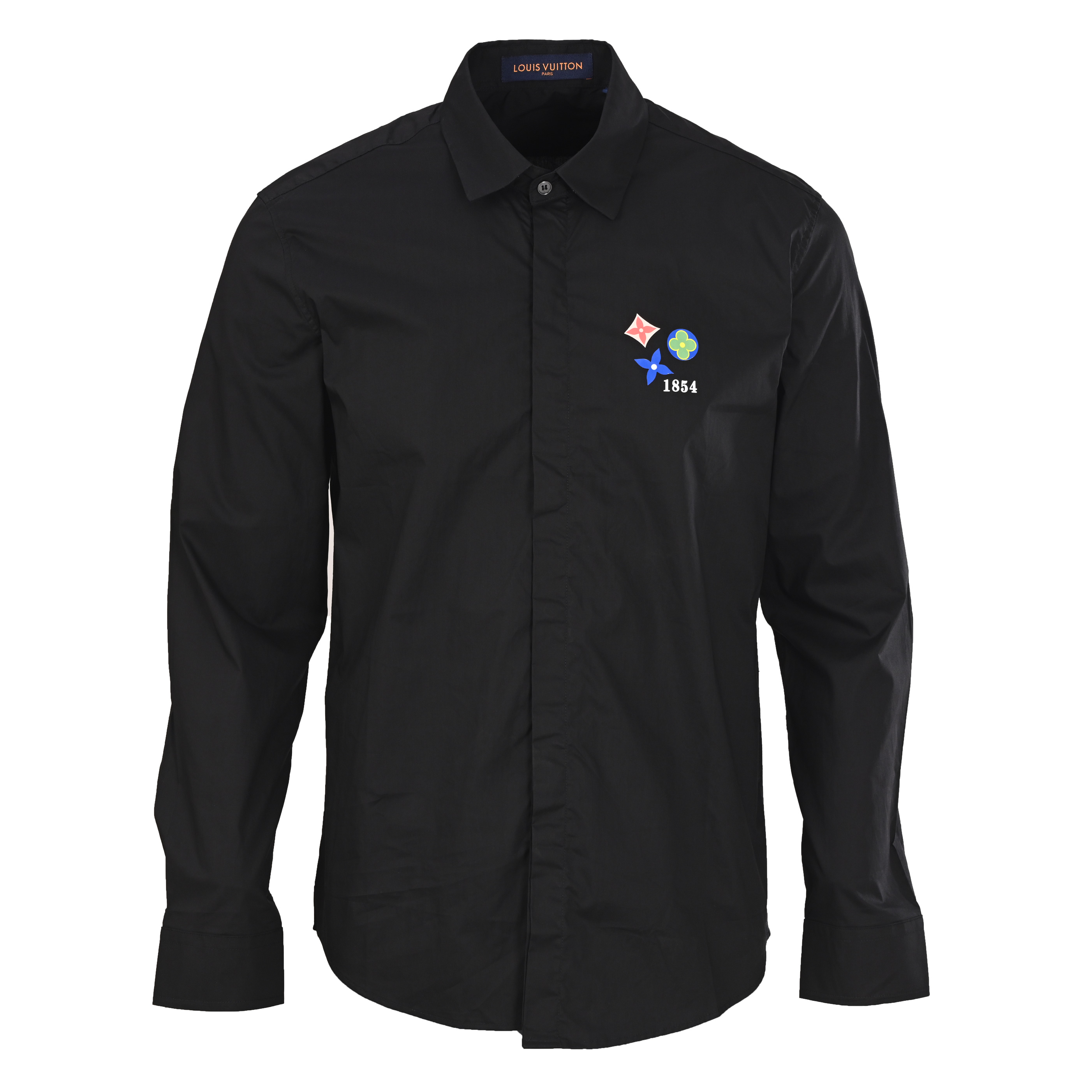 正品级💰350 LOUIS VUITTON/路易威登LV 1854三花烫画印花长袖衬衫 采用70支人丝府绸布，表面做丝光工艺，手感比较光滑。该款采用德国最新埋夹机制做而成，领口反领立体做法，双边门禁高分位坎法，口袋定位剪裁，烫画印花工艺，纽扣圆孔4眼，三标辅料同步配齐。做工保证、针距细密、走线整齐，品牌工厂流水线生产，男女同款！ Size:S-XL
