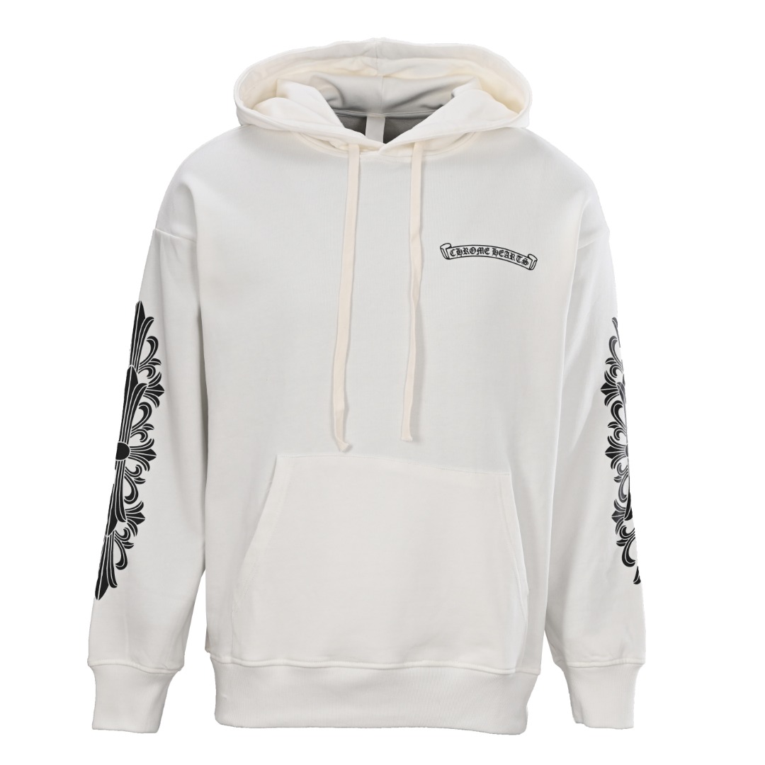 正品级 CHROME HEARTS/克罗心CH 紫色宝剑梵文手袖十字架印花连帽卫衣 背后超大紫色宝剑梵文对主流的蔑视和对权威的反抗 和克罗心的理念不谋而合 采用白色的大身 干净整洁 让两大品牌的每一处细节呈现的淋漓尽致 连帽上的抽绳口 有着纹路的金属孔 胸口卷轴字母logo中融入了经典克罗心字母元素 双手袖上排列着克罗心最独特经典的十字架标志, 后背梵文搭配上紫色的宝剑匕首🗡️衣服下摆上也有卷轴字母 两大文化符号的结合 代表着极高人气和不菲的溢价 也象征着高街潮流的巅峰之作 430克全棉水洗毛圈 正品级 颜色:白色、黑色
